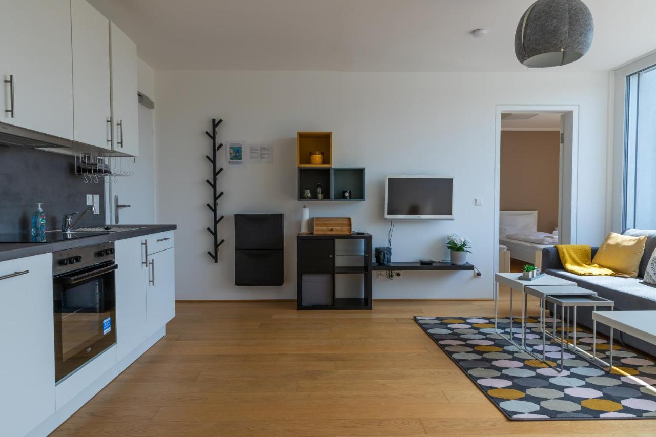 Maureen Lovely 2 Bedroom Unit With Community Pool ウィーン エクステリア 写真
