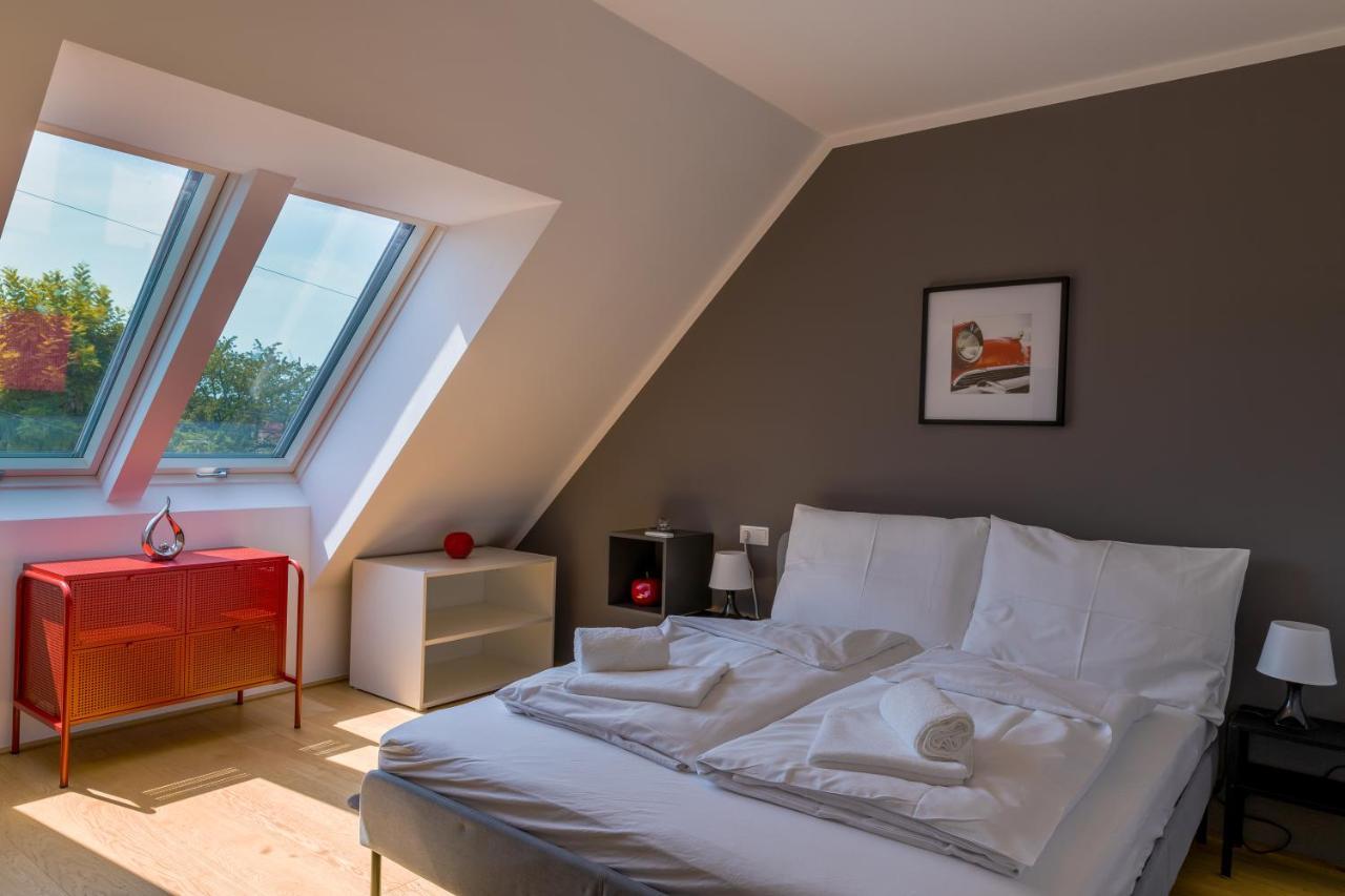 Maureen Lovely 2 Bedroom Unit With Community Pool ウィーン エクステリア 写真